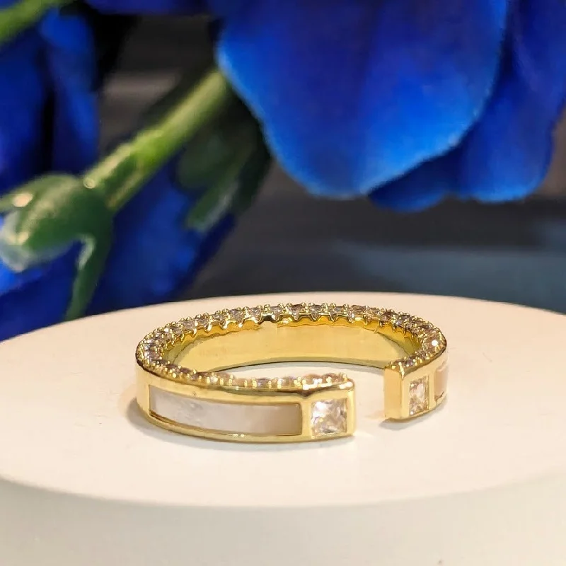 PRIMA DONNA SERIES - 18K Gold Plated Mother of Pearl with Cubic 5A Zirconia Brass Adjustable Finger Ring PRIMA DONNA SERIES - 18K Gold Plated Mother of Pearl with Cubic 5A Zirconia Brass Adjustable Finger Ring