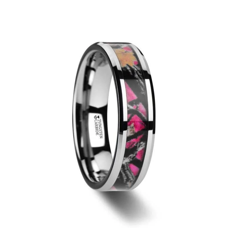 Men's lightweight rings for all - day comfortThorsten JULIET Realistic Tree Camo Tungsten Carbide Wedding Band with Real Pink Oak Leaves - 6mm - 8mm