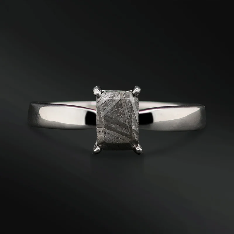 Tennis - Style Women's Rings with a Row of Round Diamonds in PlatinumEngagement Ring for Her | Certified Muonionalusta Meteorite Tennis - Style Women's Rings with a Row of Round Diamonds in PlatinumEngagement Ring for Her | Certified Muonionalusta Meteorite