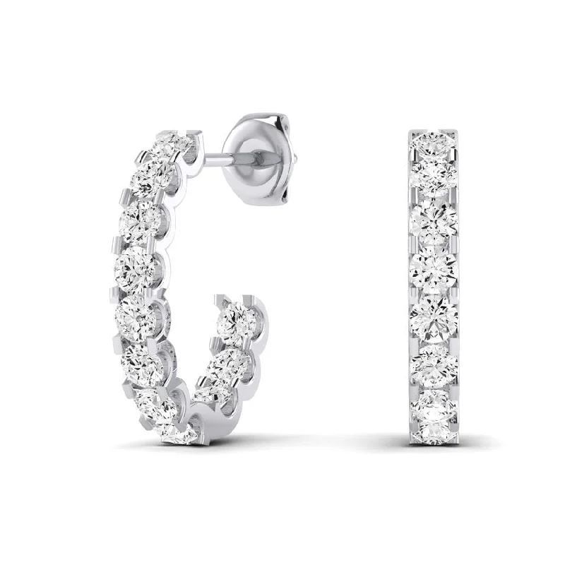 Heart - Shaped Women's Diamond Rings in Rose Gold for a Romantic and Symbolic GiftLayton Round Cut Diamond Halo Earrings Heart - Shaped Women's Diamond Rings in Rose Gold for a Romantic and Symbolic GiftLayton Round Cut Diamond Halo Earrings