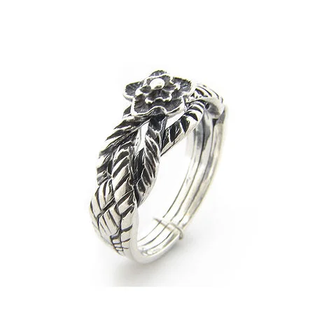 Gold - plated puzzle rings with a floral filigree designDaisy Sterling Silver Flower Puzzle Ring Gold - plated puzzle rings with a floral filigree designDaisy Sterling Silver Flower Puzzle Ring