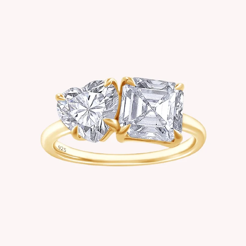 Pinky Rings with a Feather - Inspired Design for a Delicate LookToi Et Moi 2-Stone Heart & Asscher Cut Engagement Ring Pinky Rings with a Feather - Inspired Design for a Delicate LookToi Et Moi 2-Stone Heart & Asscher Cut Engagement Ring