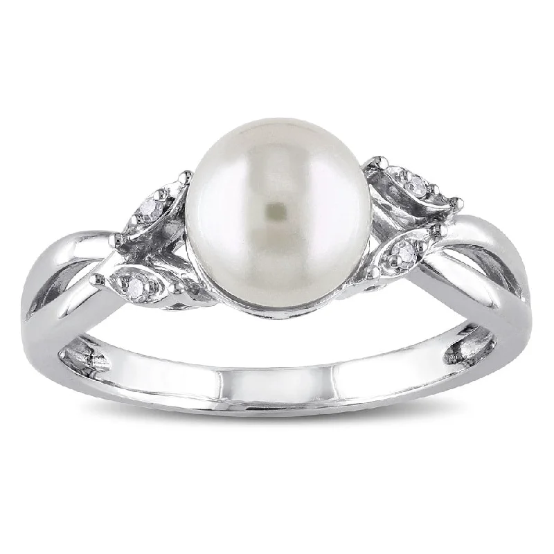Miadora 10k White Gold, Cultured Freshwater Pearl, and Diamond Accent Ring (7.5-8 mm) Miadora 10k White Gold, Cultured Freshwater Pearl, and Diamond Accent Ring (7.5-8 mm)