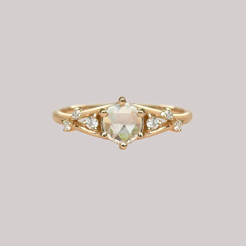 Pear - Shaped Women's Diamond Rings in Yellow Gold with a Single - Diamond Pendant LookAncient Cycles Rose Cut Diamond Ring Pear - Shaped Women's Diamond Rings in Yellow Gold with a Single - Diamond Pendant LookAncient Cycles Rose Cut Diamond Ring