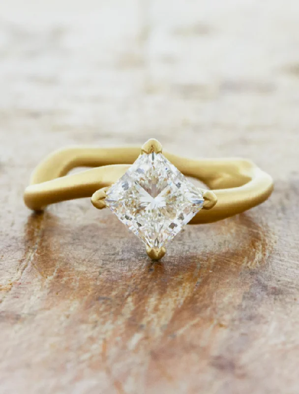 Men's Alexandrite Engagement Rings in Platinum with a Hidden Halo of DiamondsAurora - Princess Men's Alexandrite Engagement Rings in Platinum with a Hidden Halo of DiamondsAurora - Princess