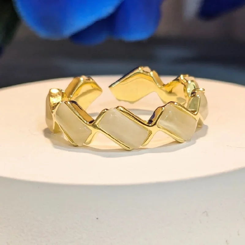 PRIMA DONNA SERIES - Zig Zag Rectangular Linear Mother of Pearls in 18K Gold Plated Brass Adjustable Finger Ring PRIMA DONNA SERIES - Zig Zag Rectangular Linear Mother of Pearls in 18K Gold Plated Brass Adjustable Finger Ring
