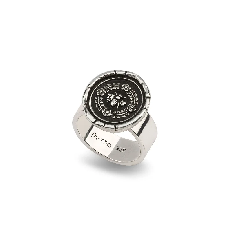 Gothic - Style Women's Rings with Black Onyx and Silver SkullsHoneybee Talisman Ring Gothic - Style Women's Rings with Black Onyx and Silver SkullsHoneybee Talisman Ring