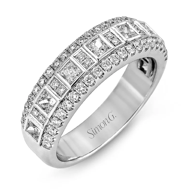 Yellow gold anniversary rings with a warm lusterAnniversary Ring In 18k Gold With Diamonds Yellow gold anniversary rings with a warm lusterAnniversary Ring In 18k Gold With Diamonds