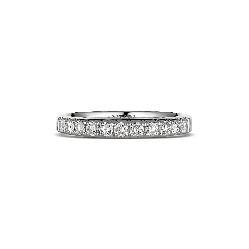 Rhinestone - Embellished Fashion Rings in Silver - Tone Metal for a Glamorous TouchWedding Krisscut Diamond Ring | White Gold Rhinestone - Embellished Fashion Rings in Silver - Tone Metal for a Glamorous TouchWedding Krisscut Diamond Ring | White Gold