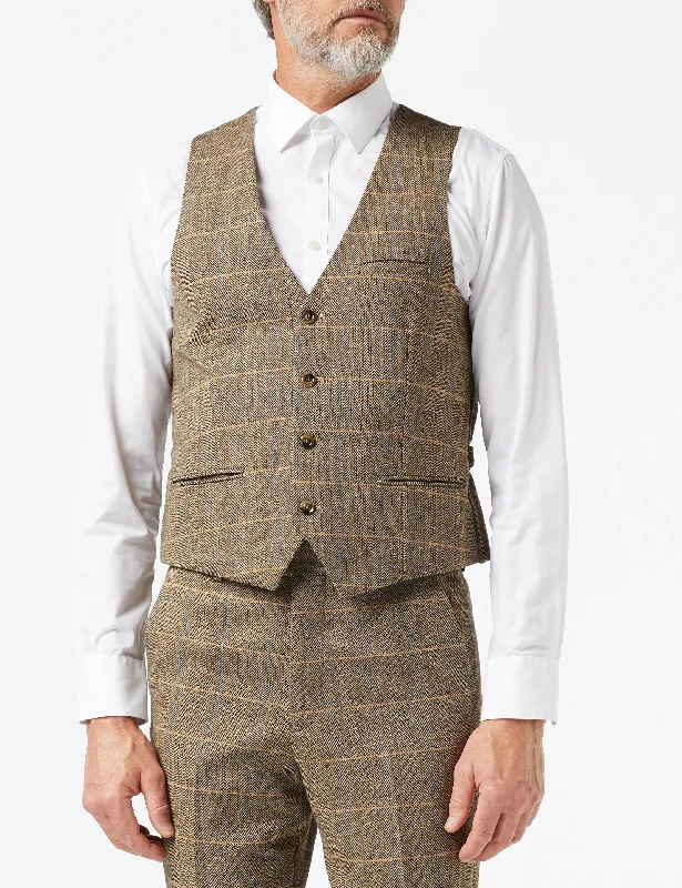Men's sapphire - set rings for a royal blue hueMENS TWEED TAN HERRINGBONE CHECKS TAILORED FIT WAISTCOAT Men's sapphire - set rings for a royal blue hueMENS TWEED TAN HERRINGBONE CHECKS TAILORED FIT WAISTCOAT