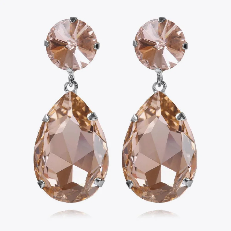 Bohemian - style drop earrings with a free - spirited charmCaroline Svedbom Perfect Drop Earrings Gold Vintage Rose Bohemian - style drop earrings with a free - spirited charmCaroline Svedbom Perfect Drop Earrings Gold Vintage Rose