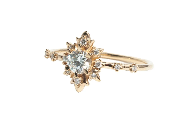 Women's 18K Gold Solitaire Diamond Ring for an Elegant Everyday LookDiamond Termina Ring Women's 18K Gold Solitaire Diamond Ring for an Elegant Everyday LookDiamond Termina Ring