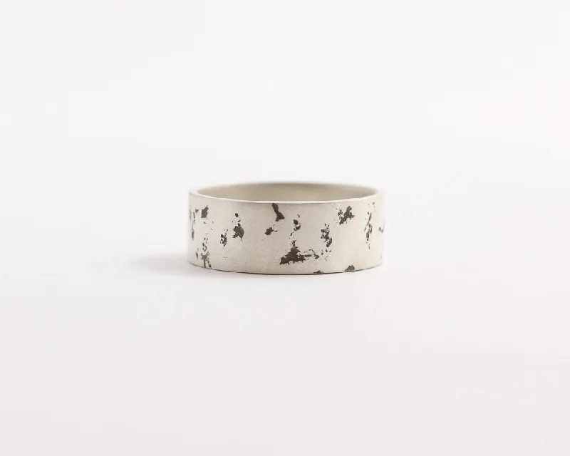 Floral - Patterned Women's Rings in 18K Yellow Gold for a Feminine LookDistressed Ring - Wide Floral - Patterned Women's Rings in 18K Yellow Gold for a Feminine LookDistressed Ring - Wide