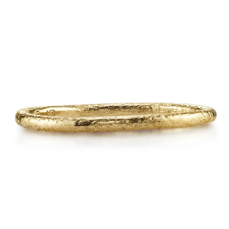 Engagement - Inspired Women's Rings with a Halo of Small DiamondsSingle Stone 22K Yellow Gold Small Jane Band Engagement - Inspired Women's Rings with a Halo of Small DiamondsSingle Stone 22K Yellow Gold Small Jane Band