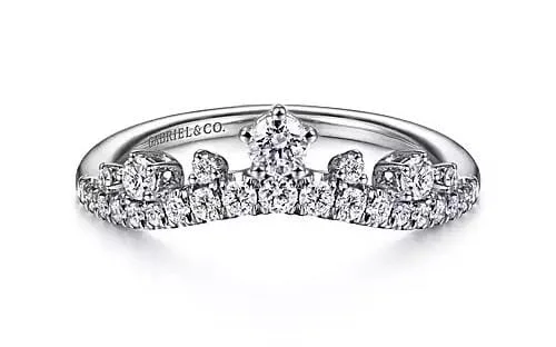 Sterling silver commemorate rings engraved with family crestsWhite Gold Diamond Band. Sterling silver commemorate rings engraved with family crestsWhite Gold Diamond Band.