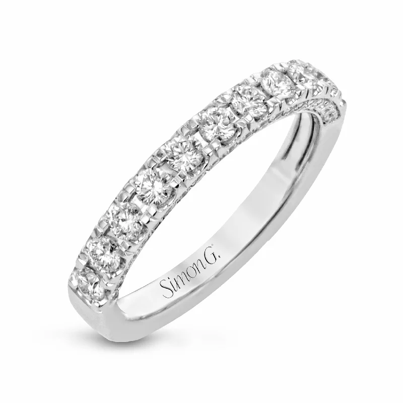 Infinity symbol - adorned commemorate rings for eternal memoriesWedding Band in 18k Gold with Diamonds Infinity symbol - adorned commemorate rings for eternal memoriesWedding Band in 18k Gold with Diamonds
