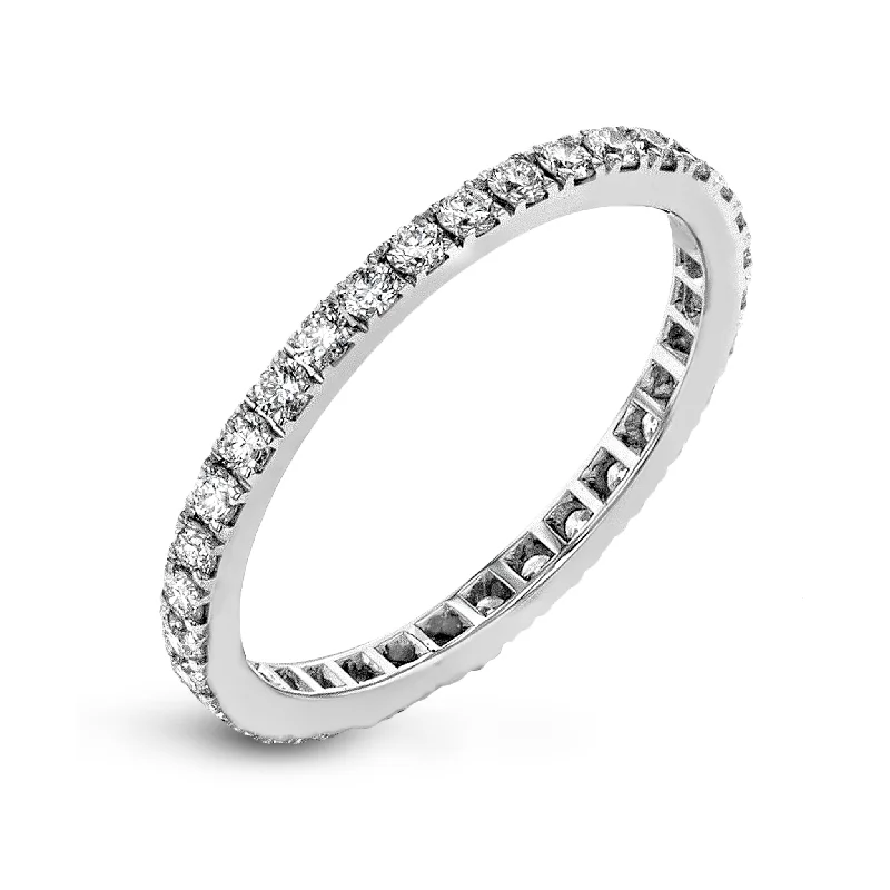 Rings to commemorate a friendship with a linked - heart designEternity Wedding Band in 18k Gold with Diamonds Rings to commemorate a friendship with a linked - heart designEternity Wedding Band in 18k Gold with Diamonds