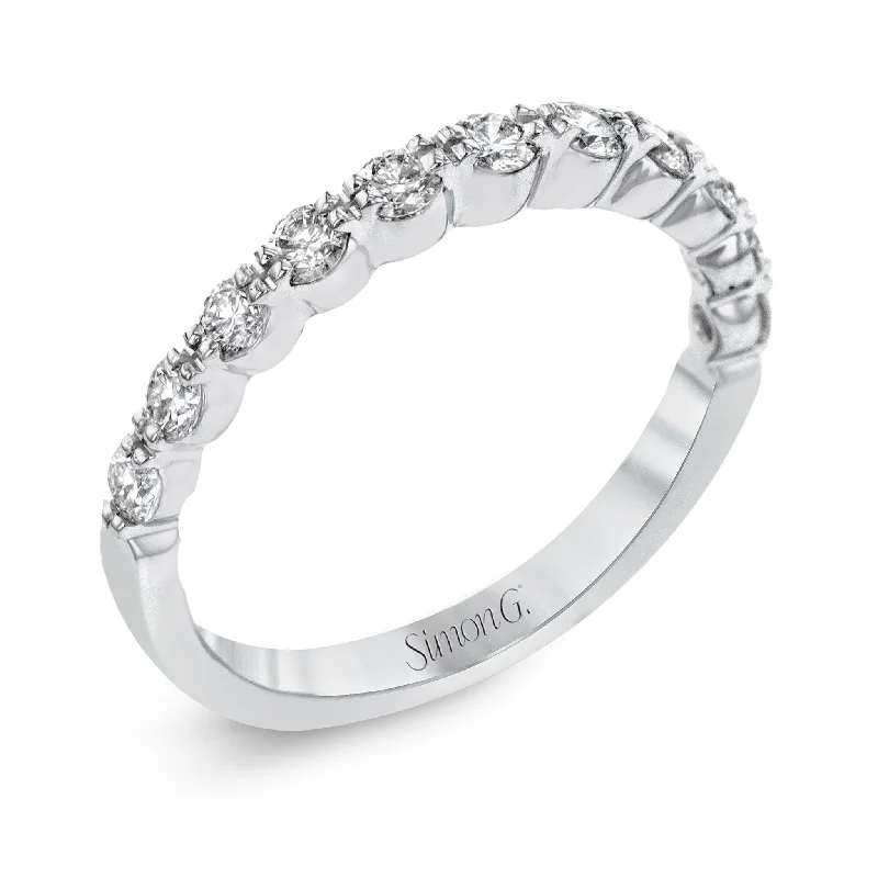 Commemorate rings with a pavé setting of small diamondsEternity Wedding Band in 18k Gold with Diamonds Commemorate rings with a pavé setting of small diamondsEternity Wedding Band in 18k Gold with Diamonds